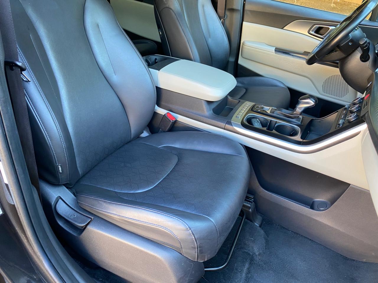 Kia Carnival LXS FWD 2022
