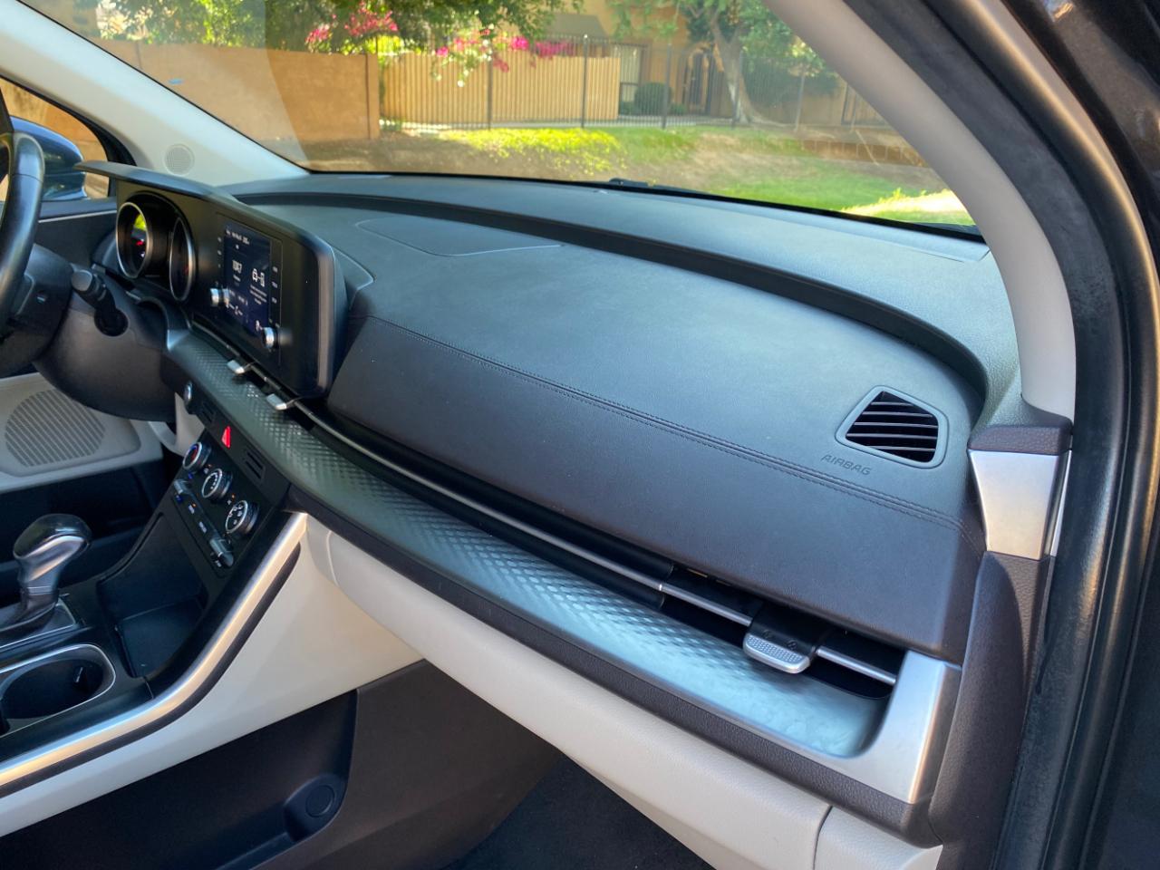 Kia Carnival LXS FWD 2022