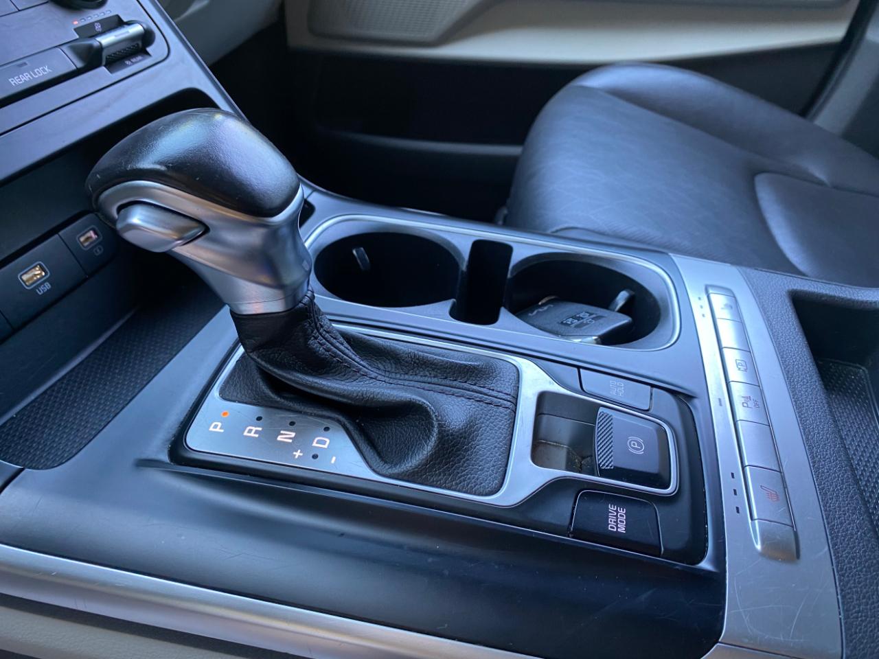Kia Carnival LXS FWD 2022
