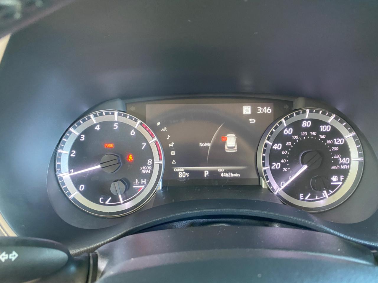 Toyota Highlander LE FWD (Natl) 2024