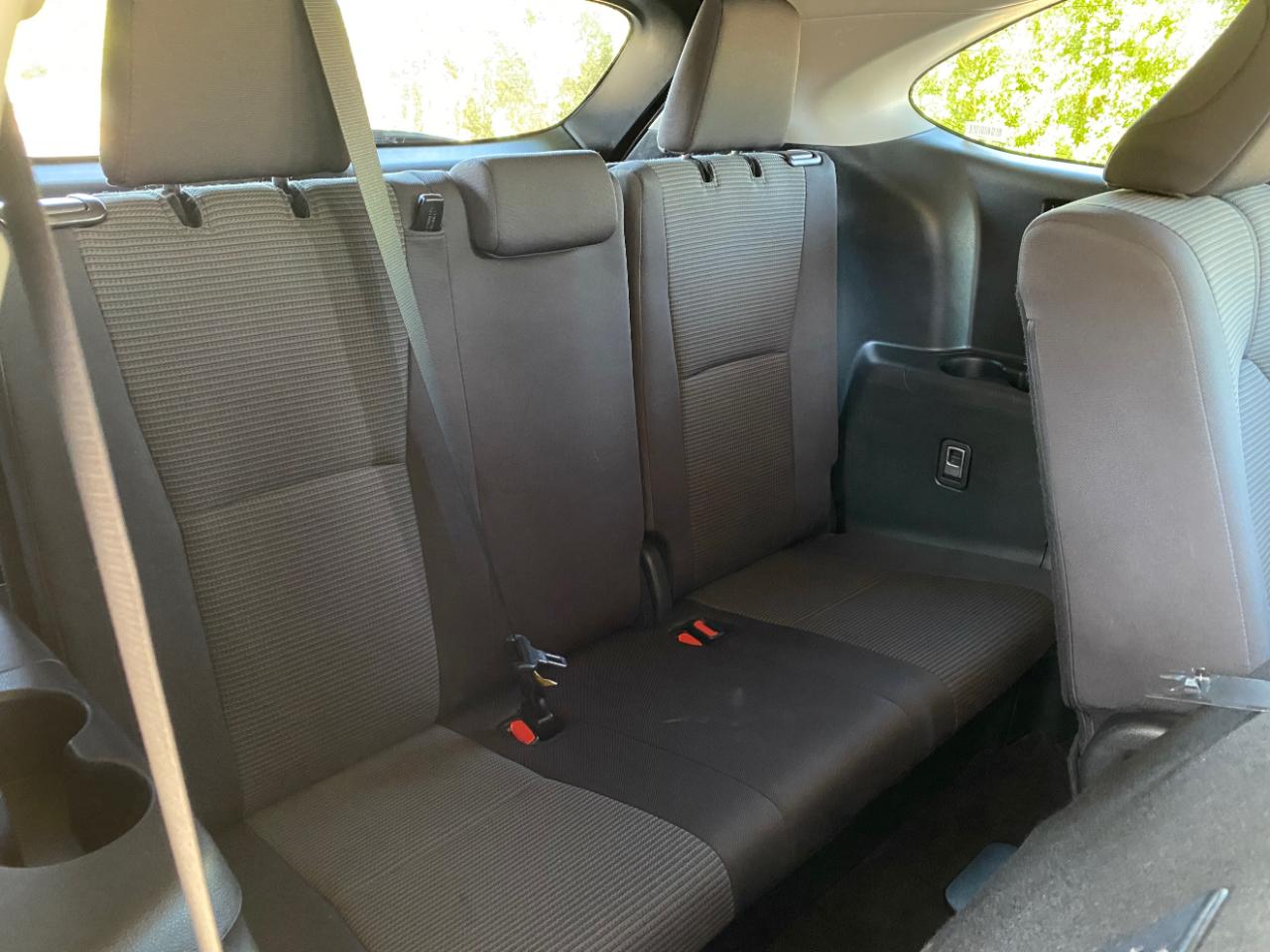 Toyota Highlander LE FWD (Natl) 2024