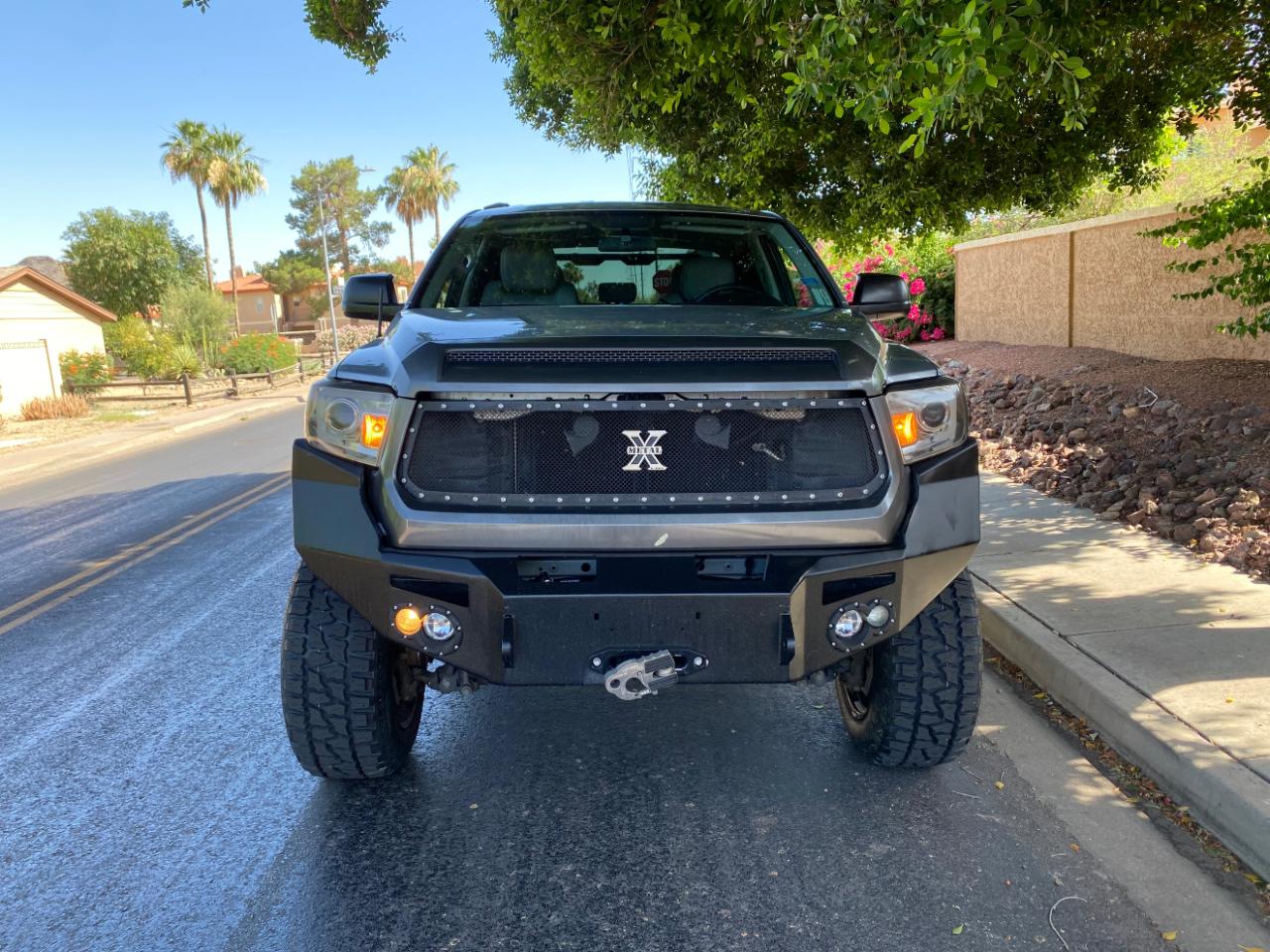 Toyota Tundra 4WD Truck Double Cab 4.6L V8 6-Spd AT SR5 (Natl) 2014