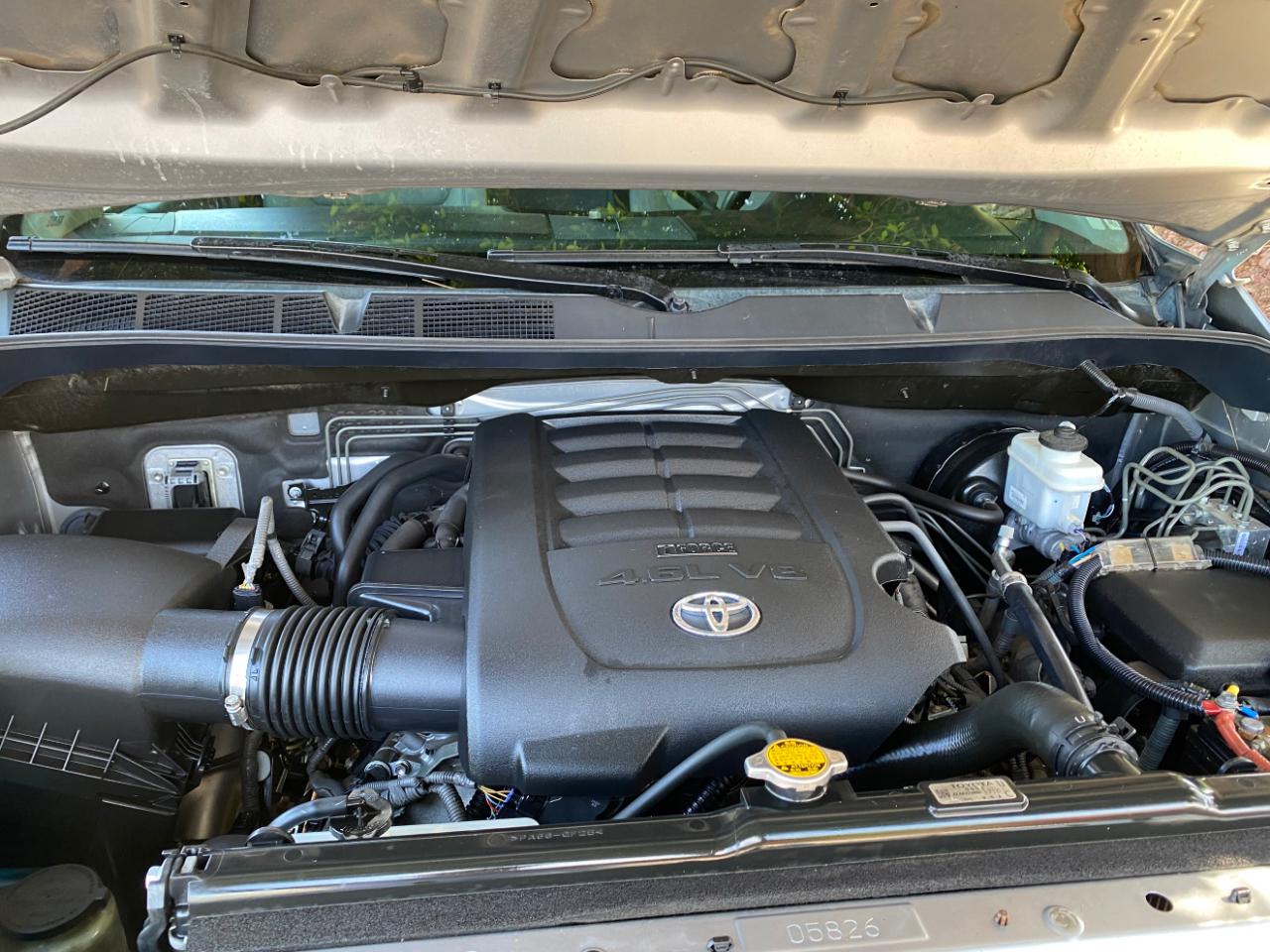 Toyota Tundra 4WD Truck Double Cab 4.6L V8 6-Spd AT SR5 (Natl) 2014