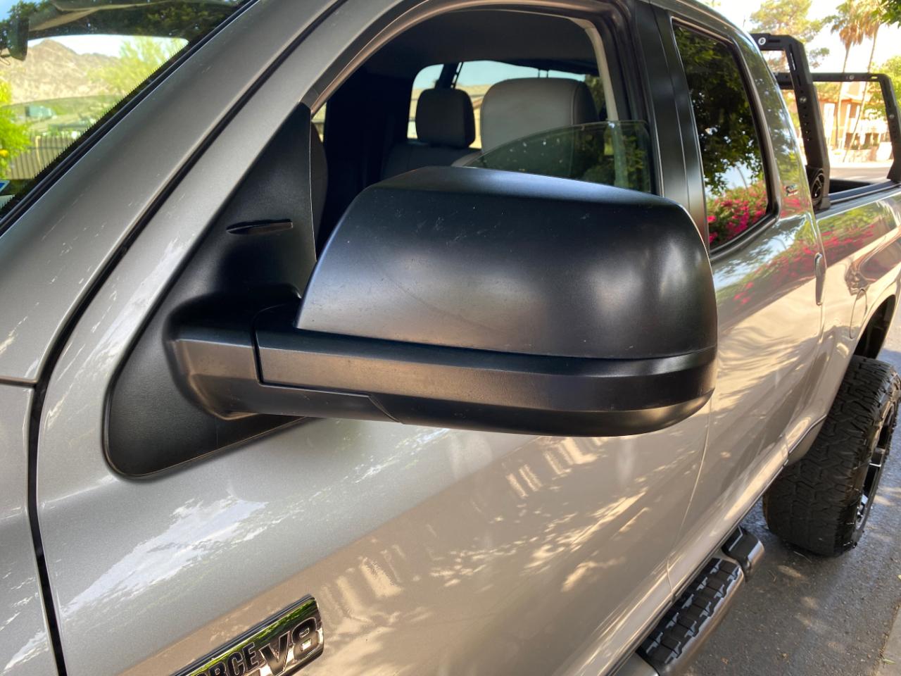 Toyota Tundra 4WD Truck Double Cab 4.6L V8 6-Spd AT SR5 (Natl) 2014