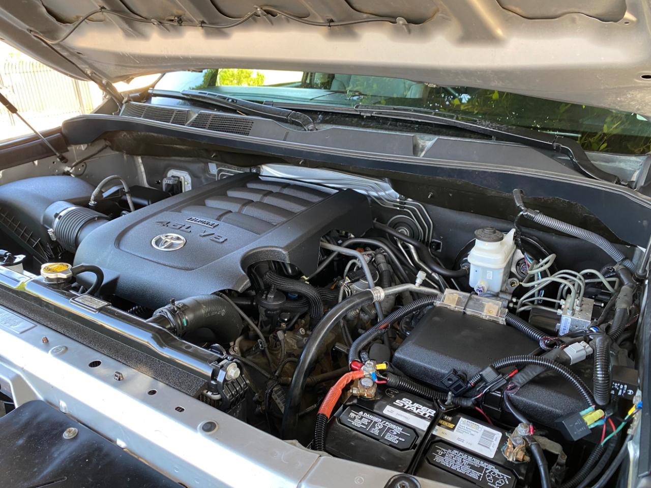 Toyota Tundra 4WD Truck Double Cab 4.6L V8 6-Spd AT SR5 (Natl) 2014