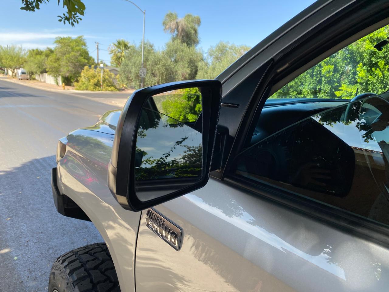 Toyota Tundra 4WD Truck Double Cab 4.6L V8 6-Spd AT SR5 (Natl) 2014