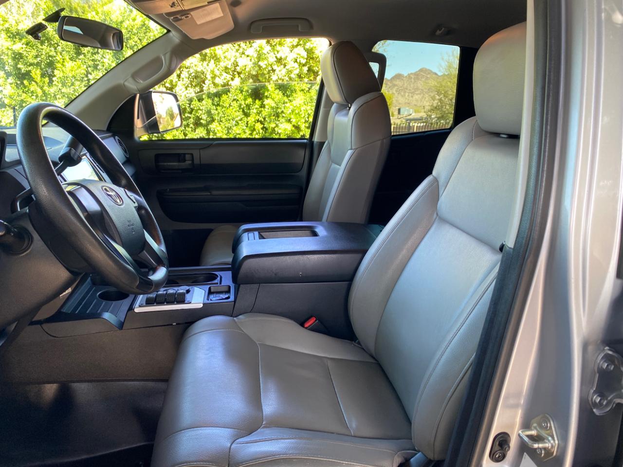 Toyota Tundra 4WD Truck Double Cab 4.6L V8 6-Spd AT SR5 (Natl) 2014