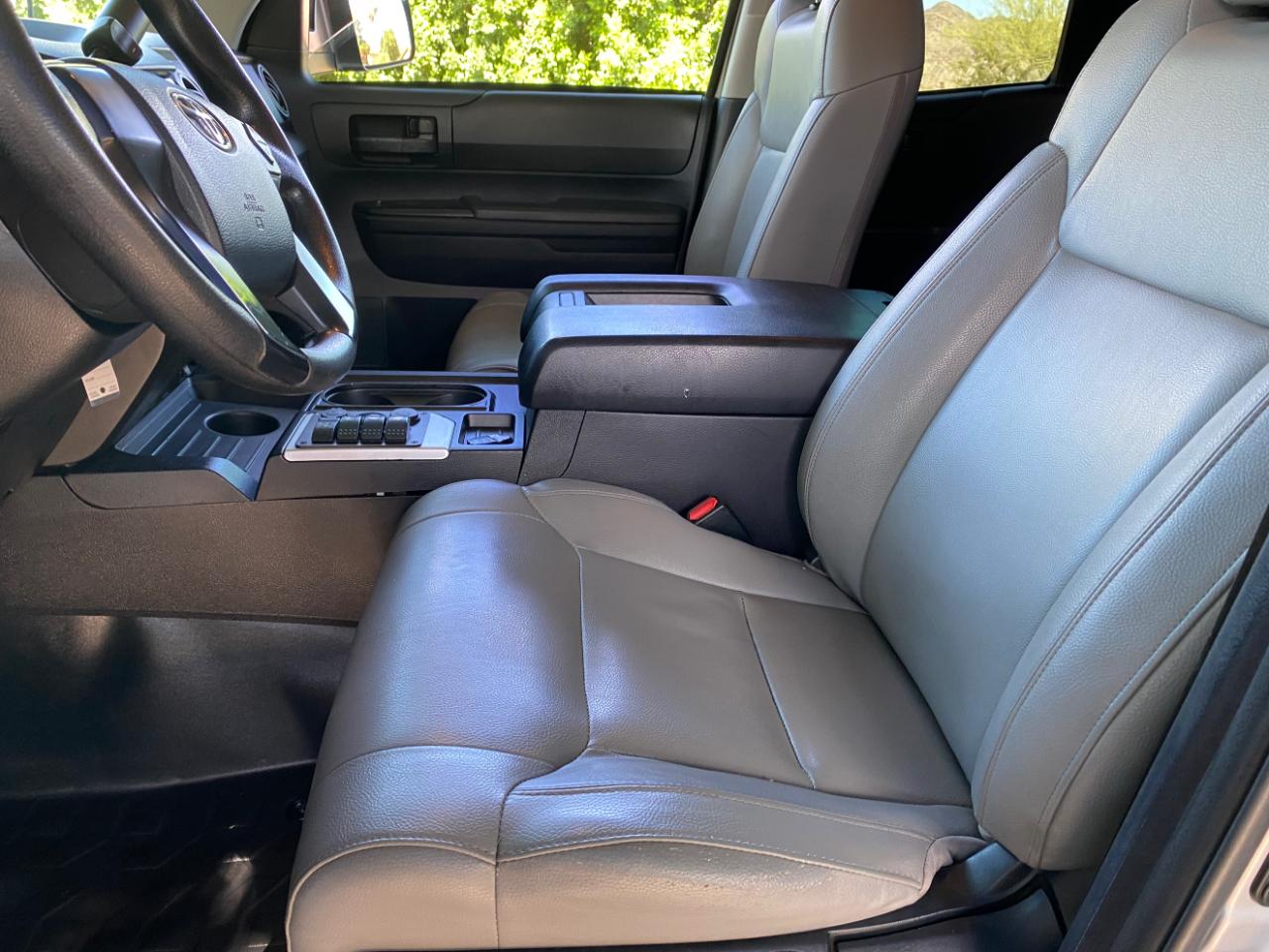 Toyota Tundra 4WD Truck Double Cab 4.6L V8 6-Spd AT SR5 (Natl) 2014