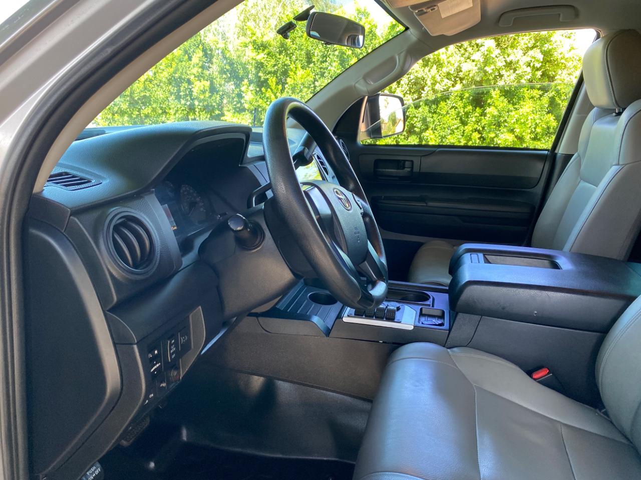 Toyota Tundra 4WD Truck Double Cab 4.6L V8 6-Spd AT SR5 (Natl) 2014