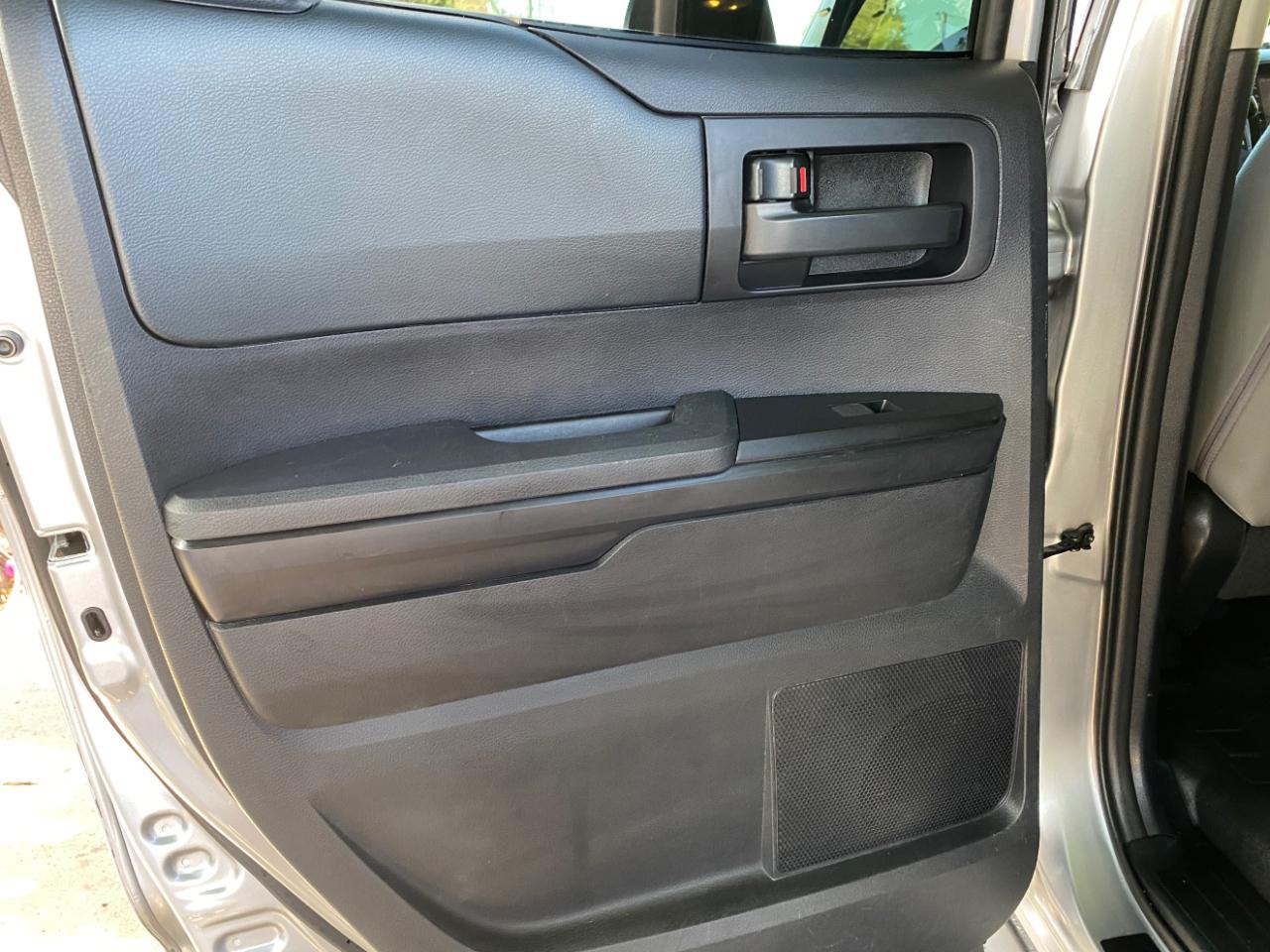 Toyota Tundra 4WD Truck Double Cab 4.6L V8 6-Spd AT SR5 (Natl) 2014