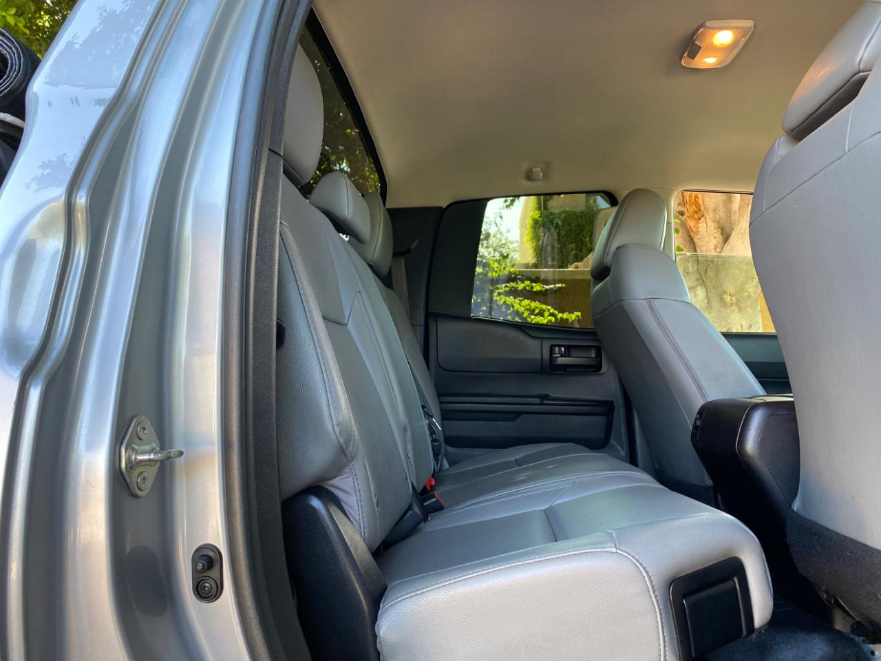 Toyota Tundra 4WD Truck Double Cab 4.6L V8 6-Spd AT SR5 (Natl) 2014