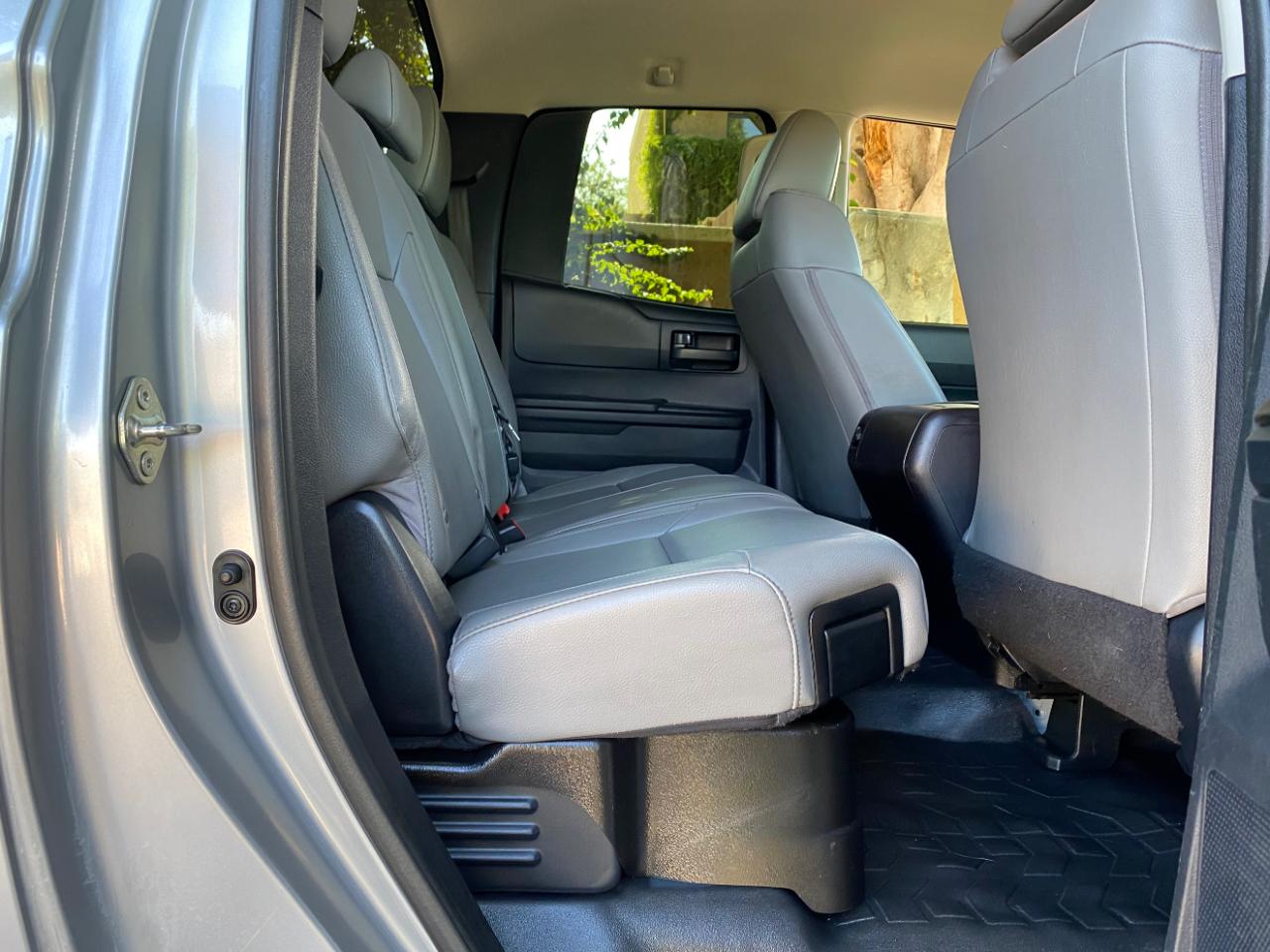 Toyota Tundra 4WD Truck Double Cab 4.6L V8 6-Spd AT SR5 (Natl) 2014