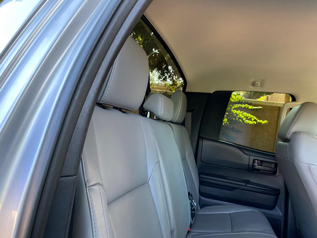 Toyota Tundra 4WD Truck Double Cab 4.6L V8 6-Spd AT SR5 (Natl) 2014