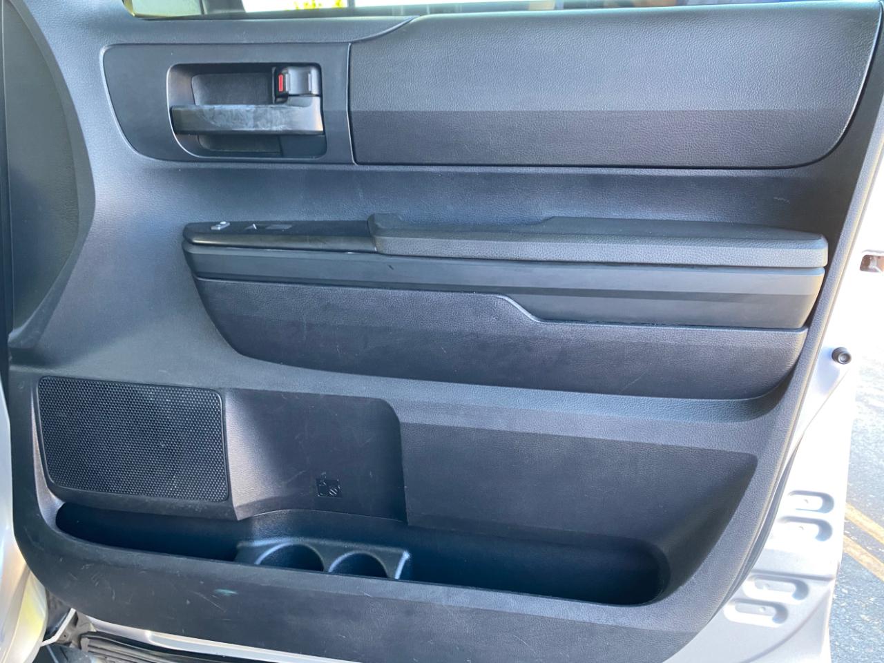 Toyota Tundra 4WD Truck Double Cab 4.6L V8 6-Spd AT SR5 (Natl) 2014