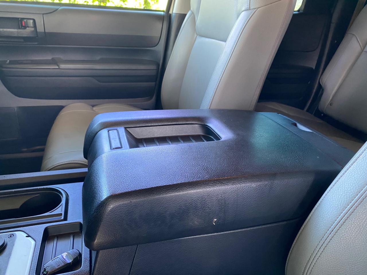 Toyota Tundra 4WD Truck Double Cab 4.6L V8 6-Spd AT SR5 (Natl) 2014