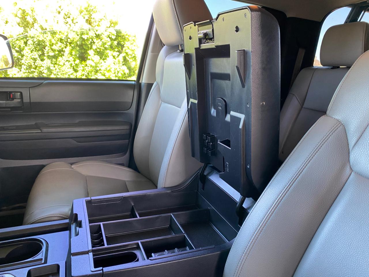 Toyota Tundra 4WD Truck Double Cab 4.6L V8 6-Spd AT SR5 (Natl) 2014