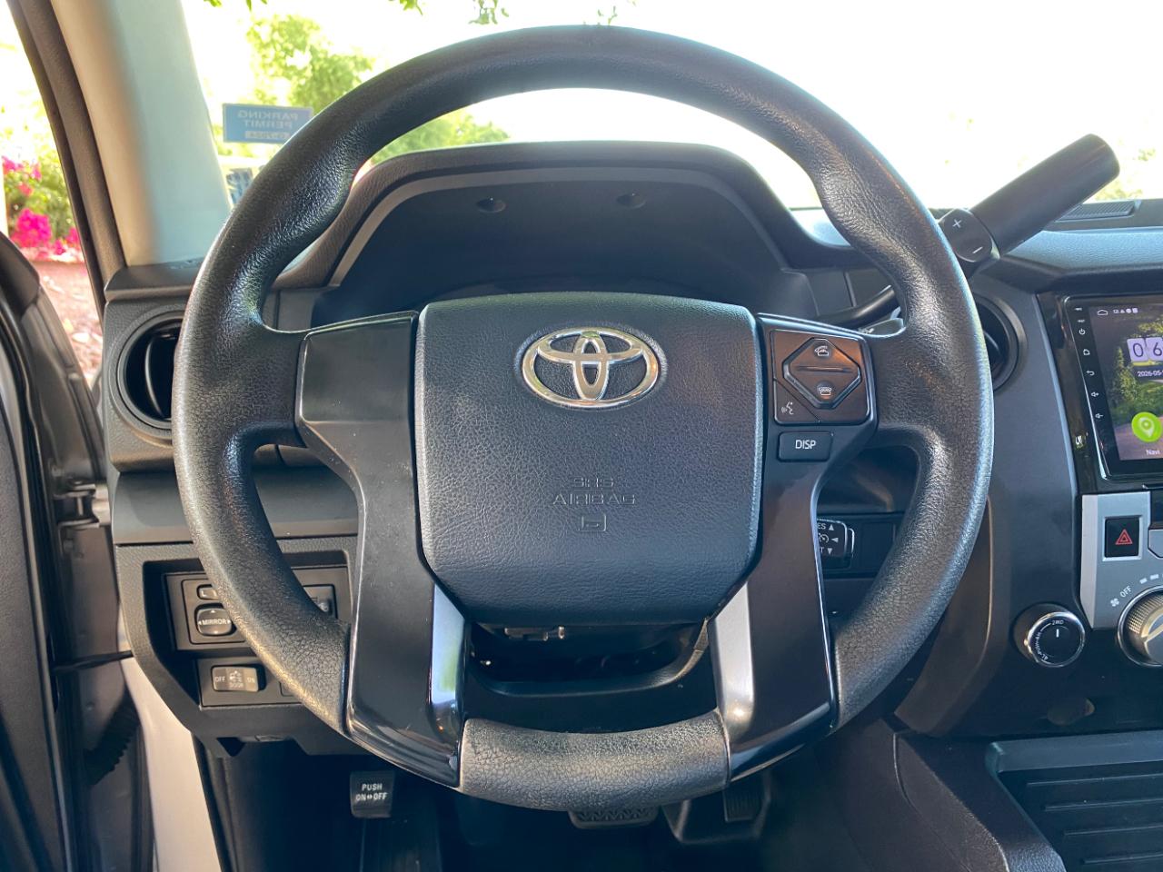 Toyota Tundra 4WD Truck Double Cab 4.6L V8 6-Spd AT SR5 (Natl) 2014