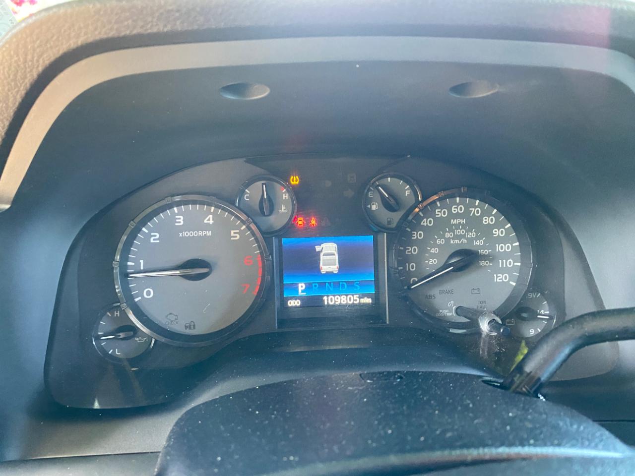 Toyota Tundra 4WD Truck Double Cab 4.6L V8 6-Spd AT SR5 (Natl) 2014