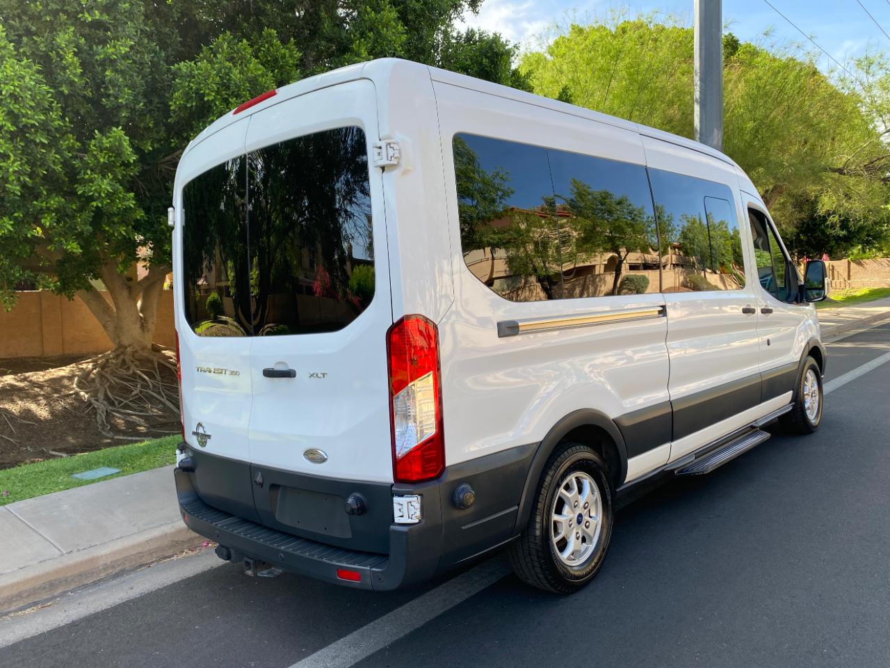 Ford Transit Wagon T-350 148" Med Roof XLT Sliding RH Dr 2015