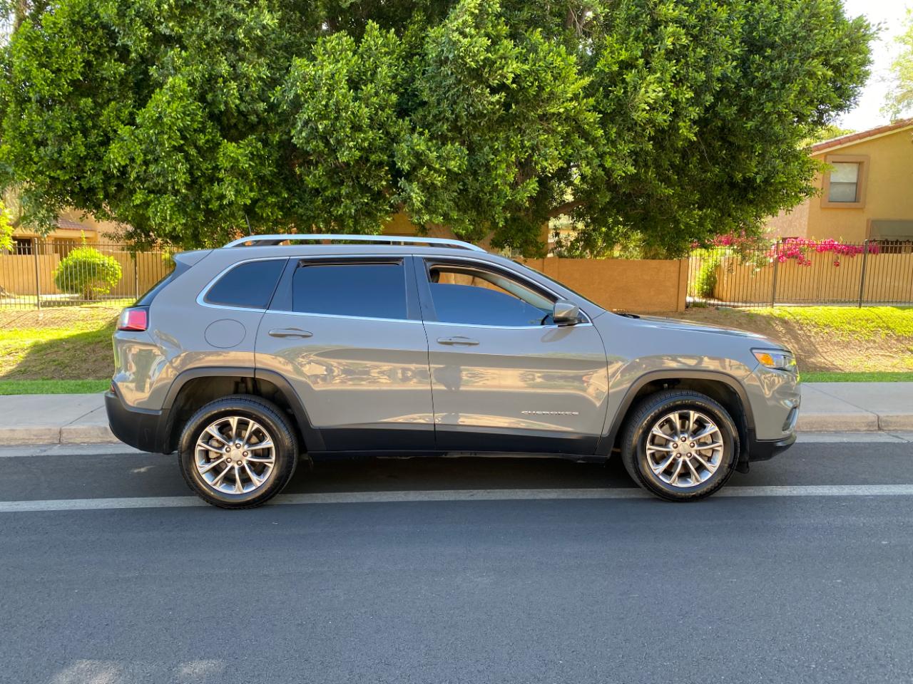 Jeep Cherokee Latitude Plus FWD 2020