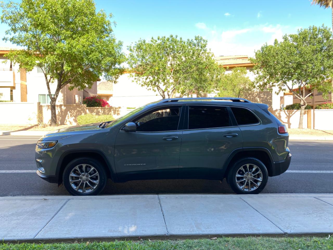 Jeep Cherokee Latitude Plus FWD 2020