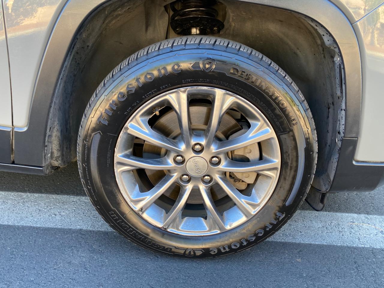 Jeep Cherokee Latitude Plus FWD 2020