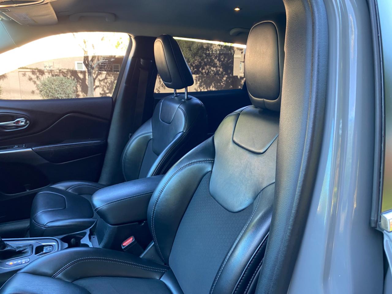 Jeep Cherokee Latitude Plus FWD 2020