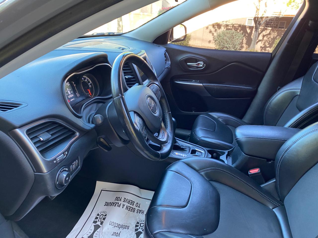 Jeep Cherokee Latitude Plus FWD 2020