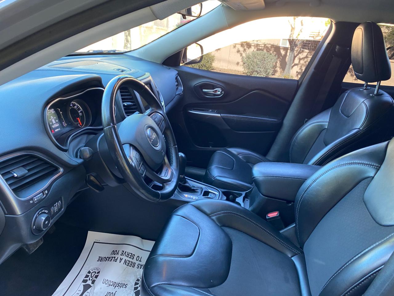Jeep Cherokee Latitude Plus FWD 2020