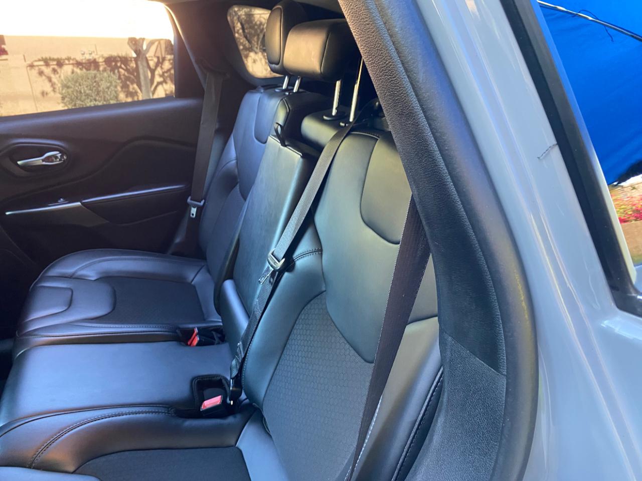 Jeep Cherokee Latitude Plus FWD 2020