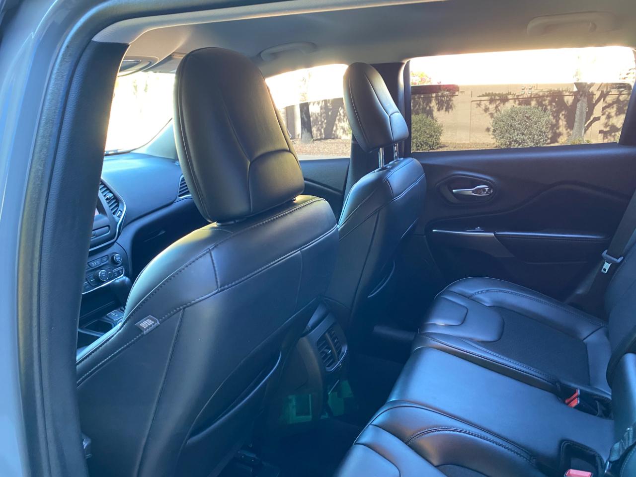 Jeep Cherokee Latitude Plus FWD 2020