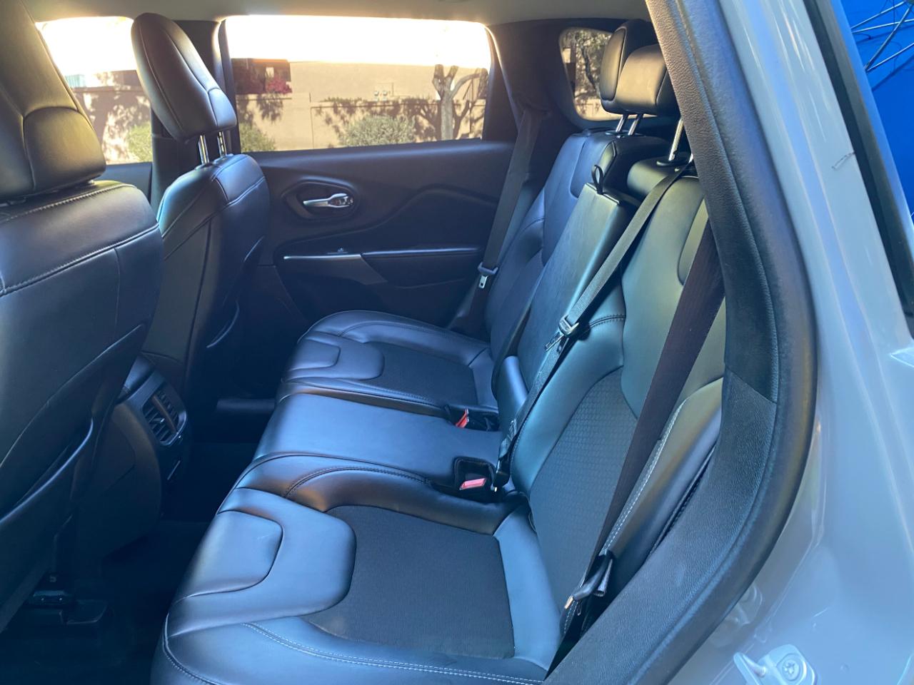 Jeep Cherokee Latitude Plus FWD 2020