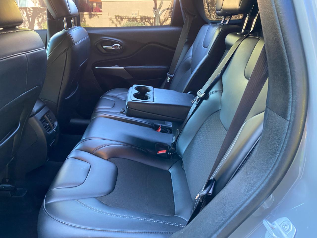 Jeep Cherokee Latitude Plus FWD 2020