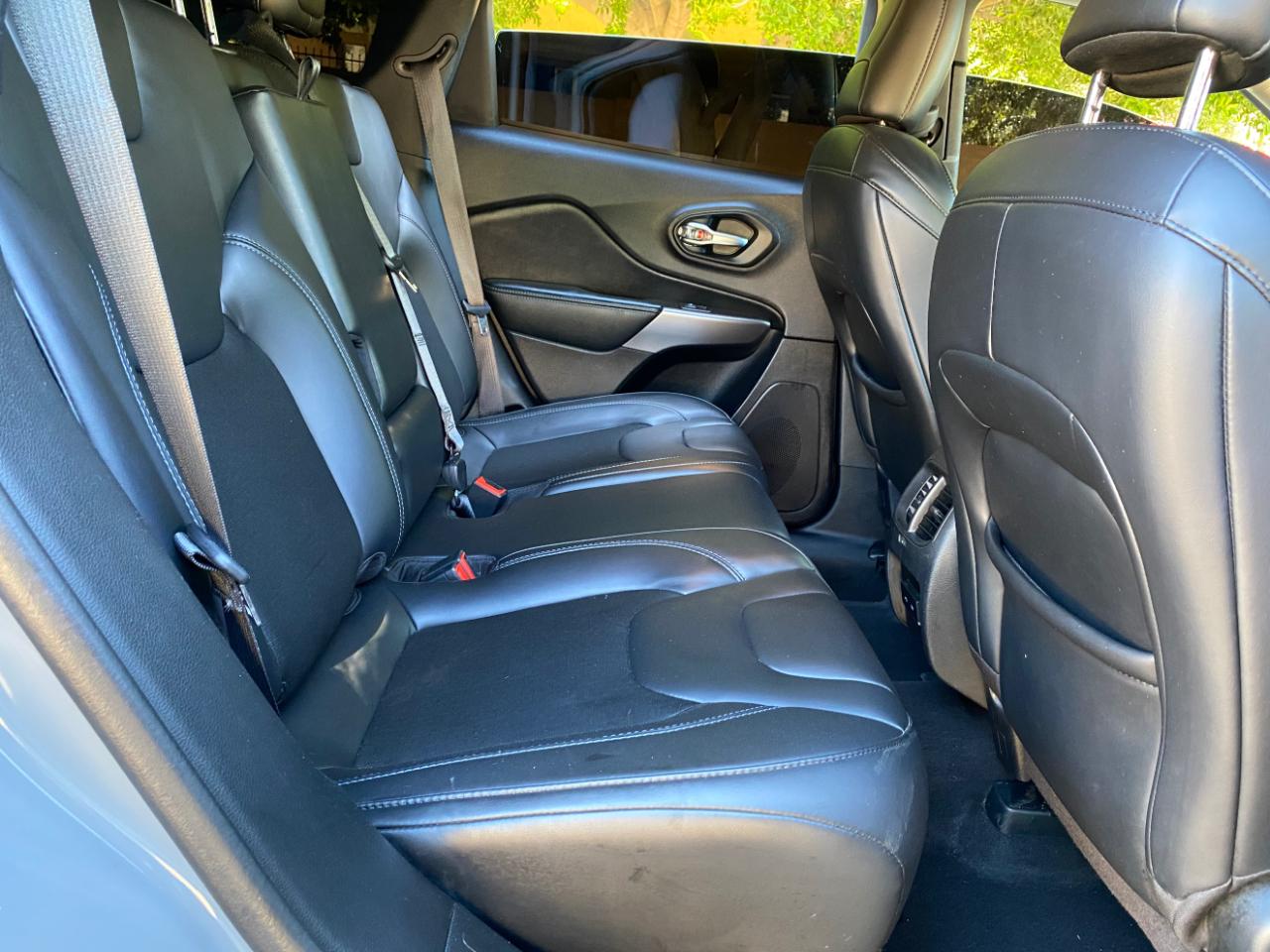 Jeep Cherokee Latitude Plus FWD 2020