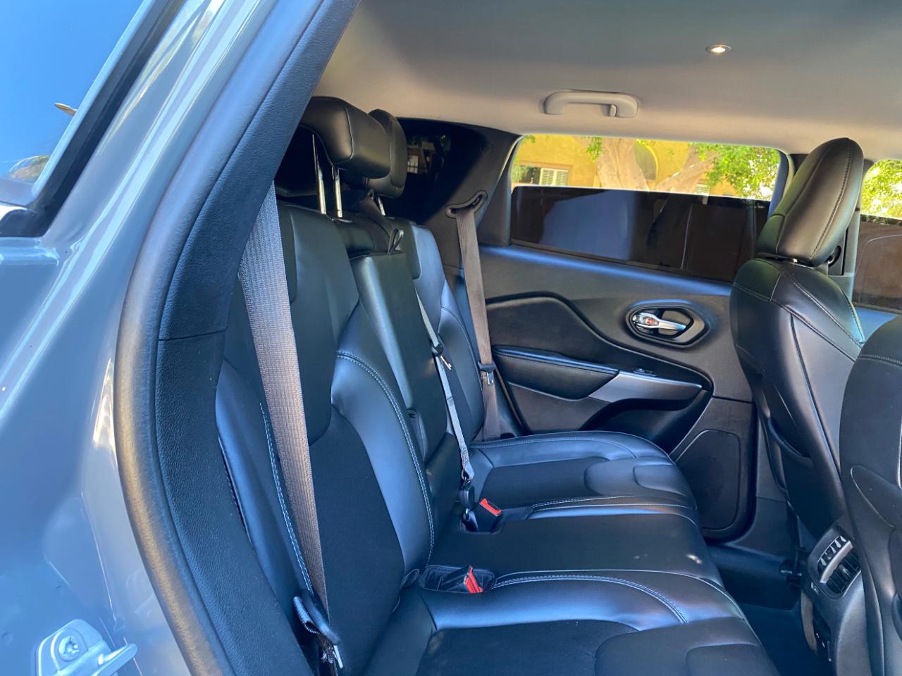Jeep Cherokee Latitude Plus FWD 2020