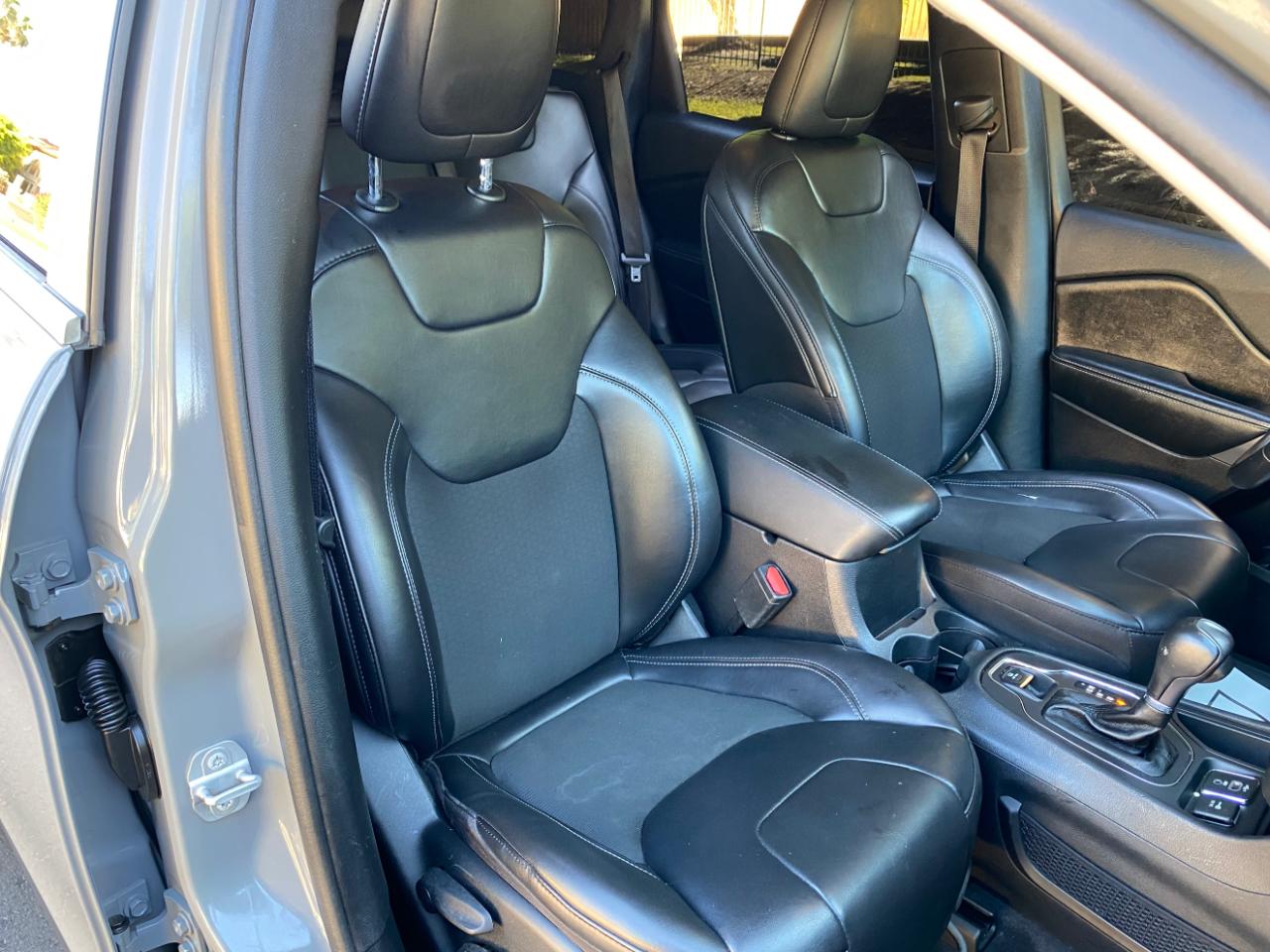 Jeep Cherokee Latitude Plus FWD 2020