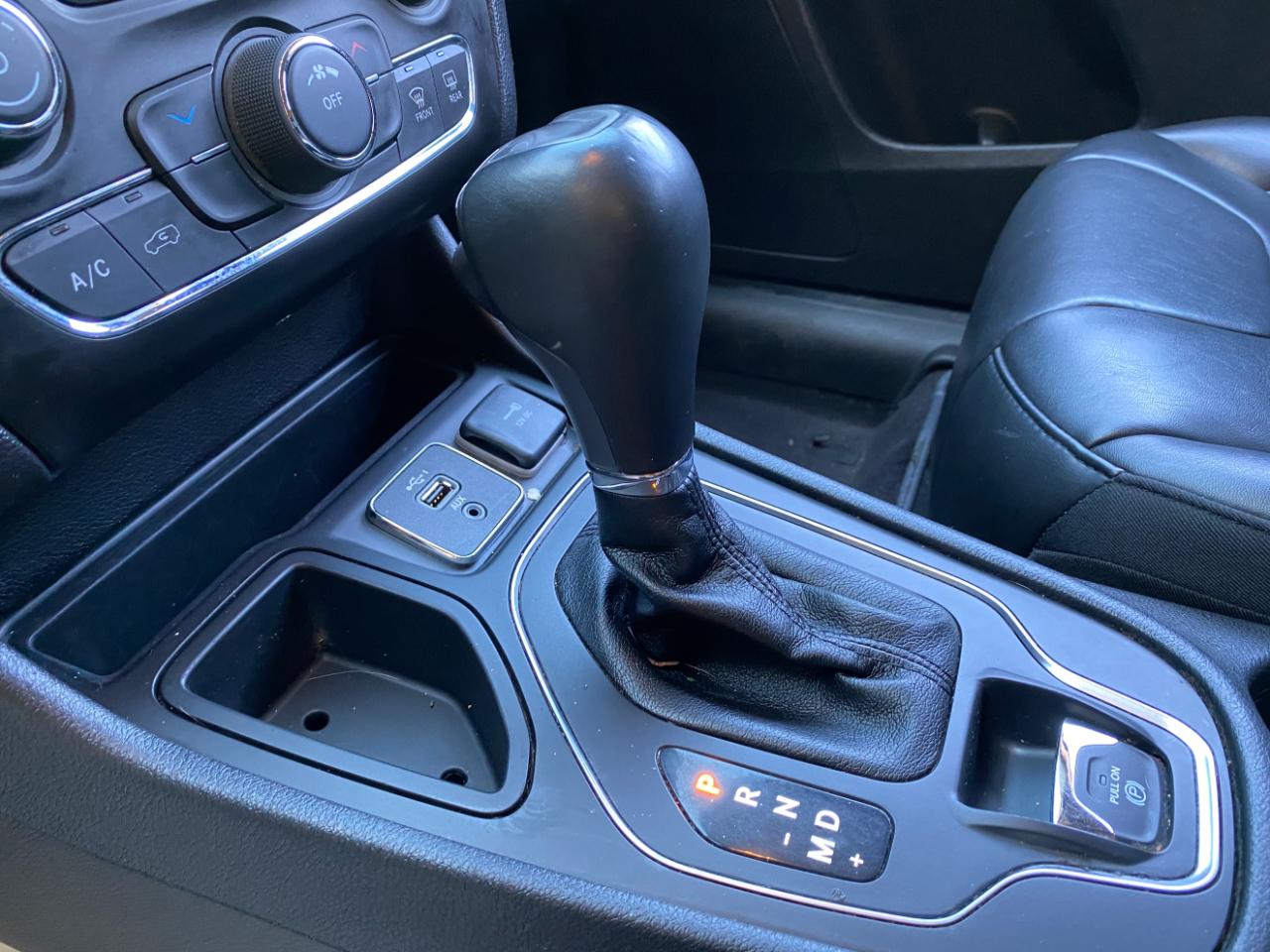Jeep Cherokee Latitude Plus FWD 2020