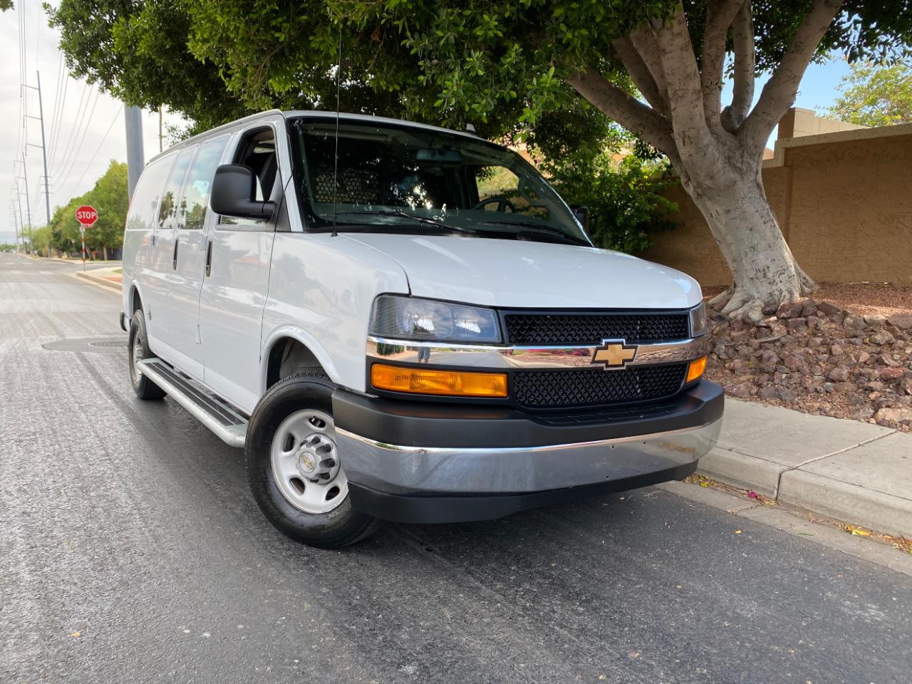 Chevrolet Express Cargo Van RWD 2500 135" 2025