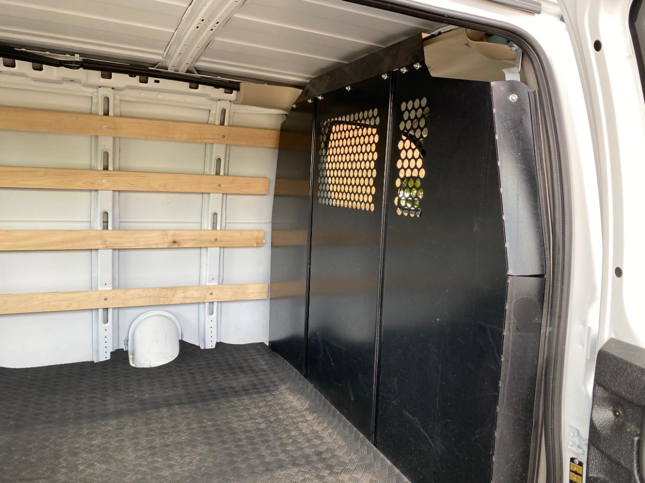 Chevrolet Express Cargo Van RWD 2500 135" 2025