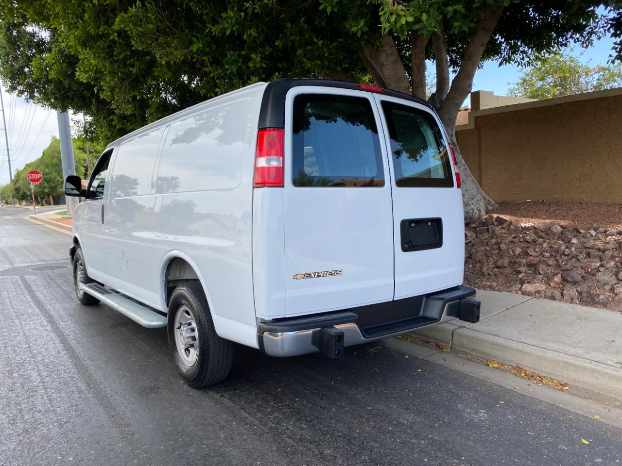 Chevrolet Express Cargo Van RWD 2500 135" 2025