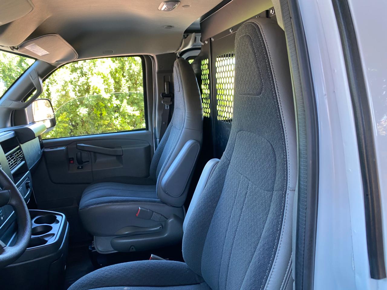 Chevrolet Express Cargo Van RWD 2500 135" 2025