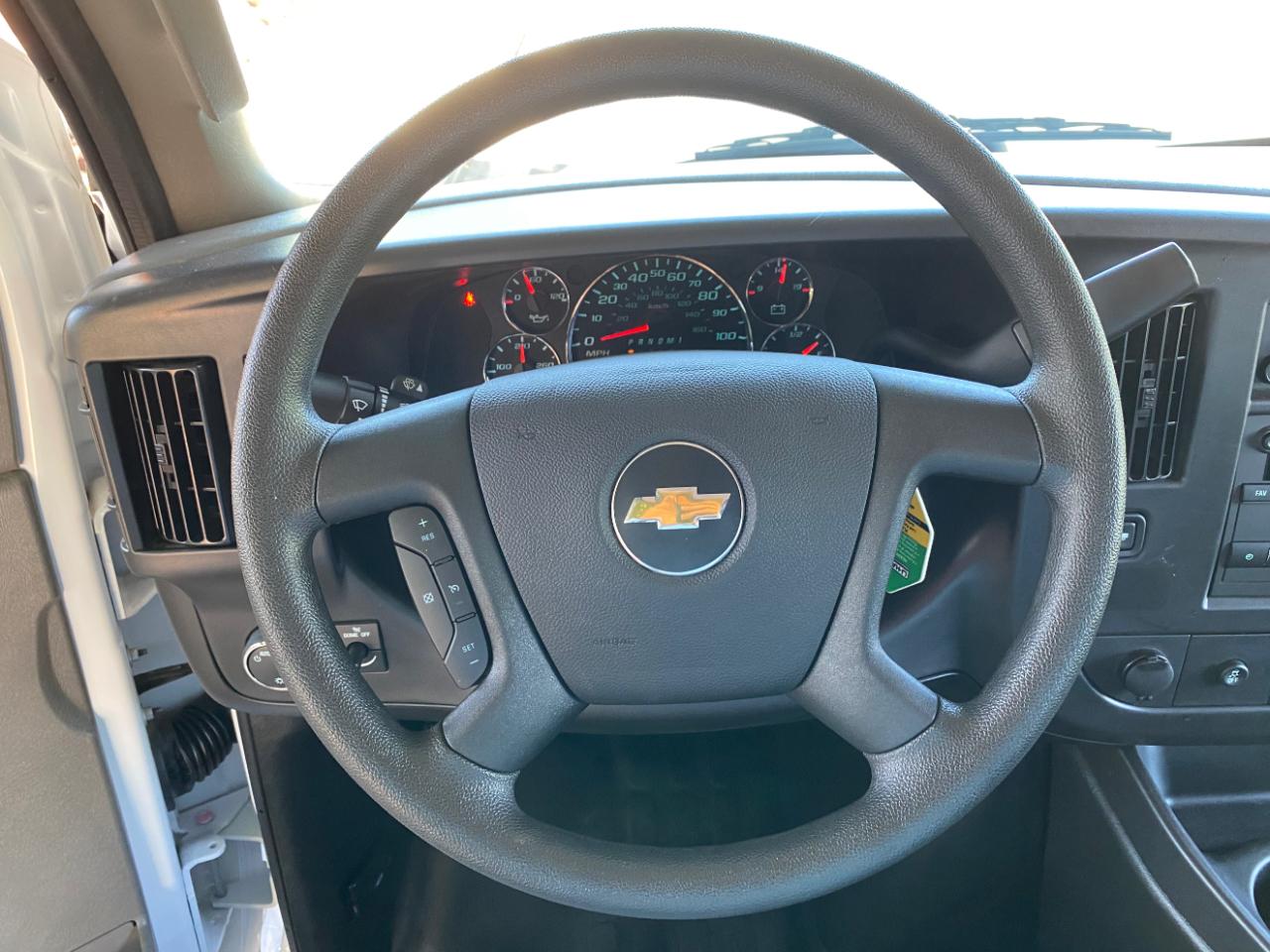 Chevrolet Express Cargo Van RWD 2500 135" 2025