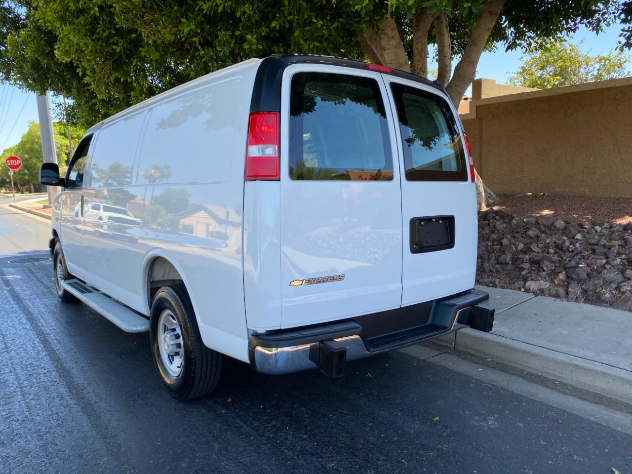 Chevrolet Express Cargo Van RWD 2500 135" 2025