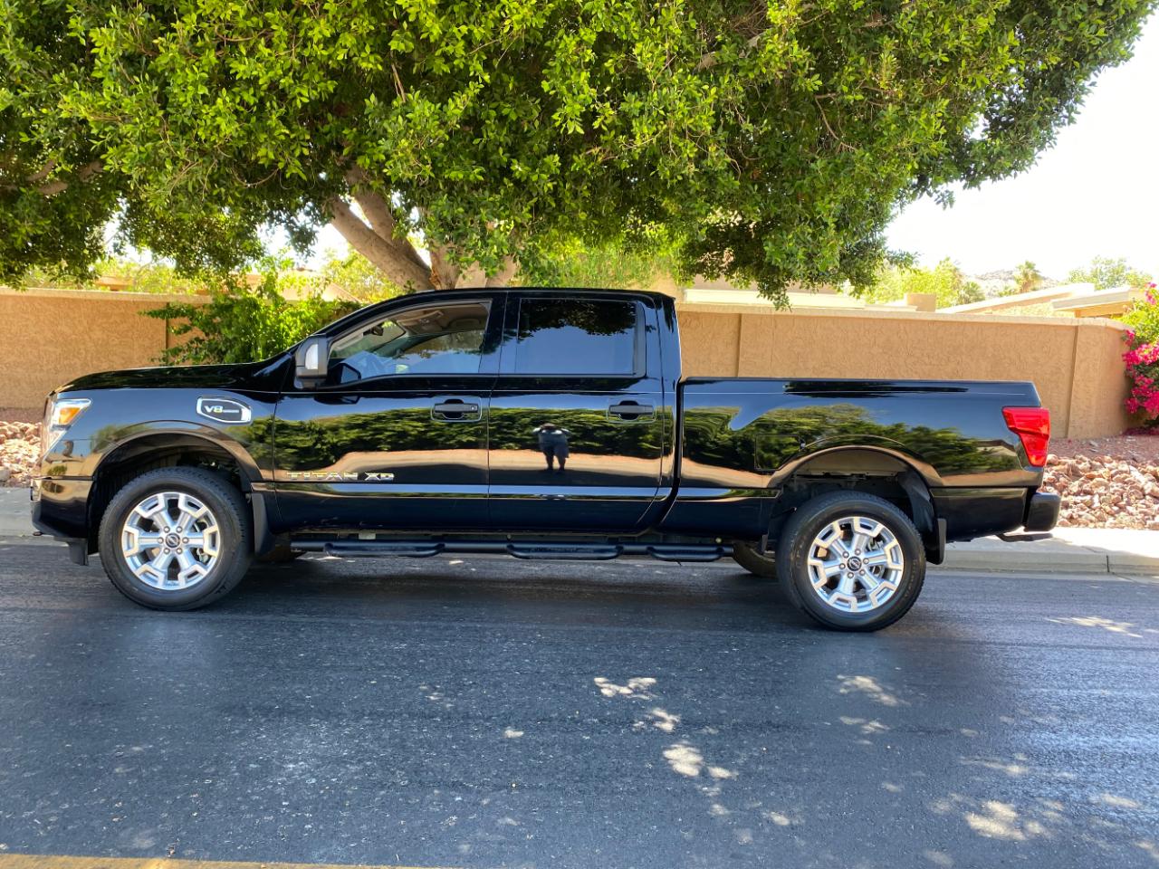 Nissan Titan XD 4x4 Crew Cab SV 2024