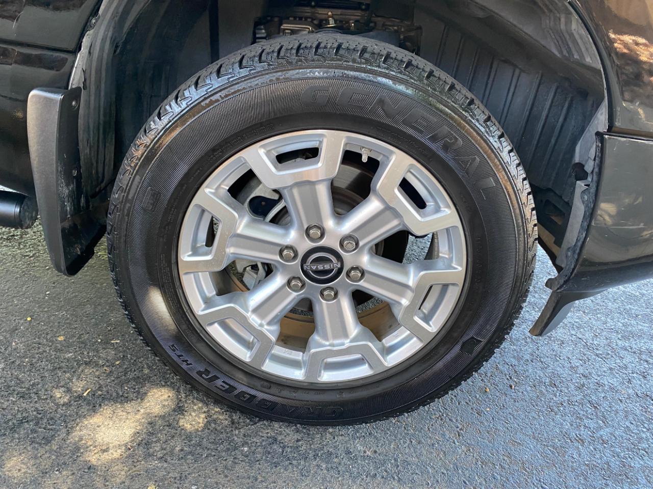 Nissan Titan XD 4x4 Crew Cab SV 2024