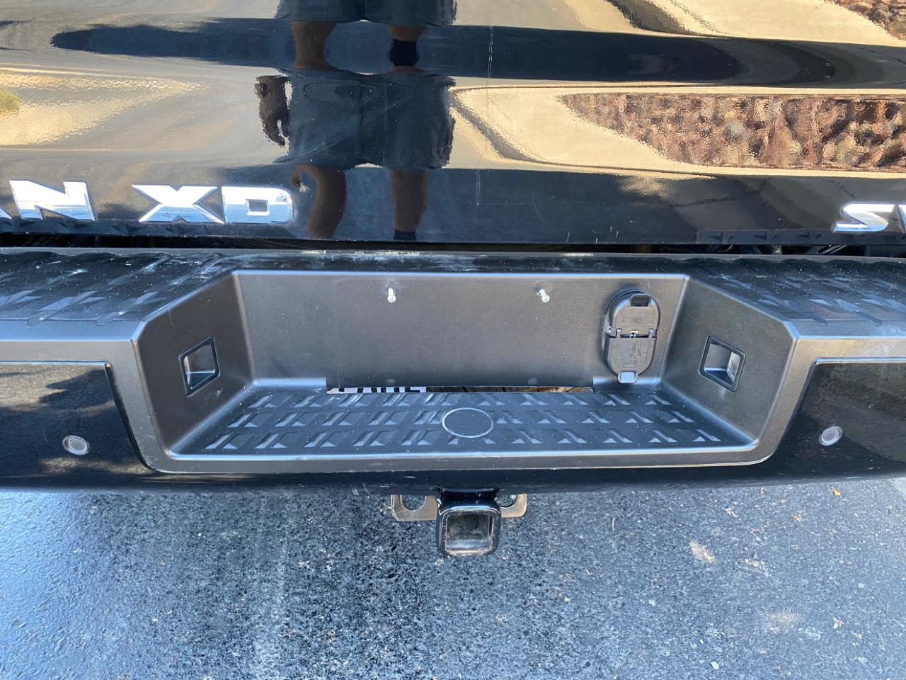 Nissan Titan XD 4x4 Crew Cab SV 2024