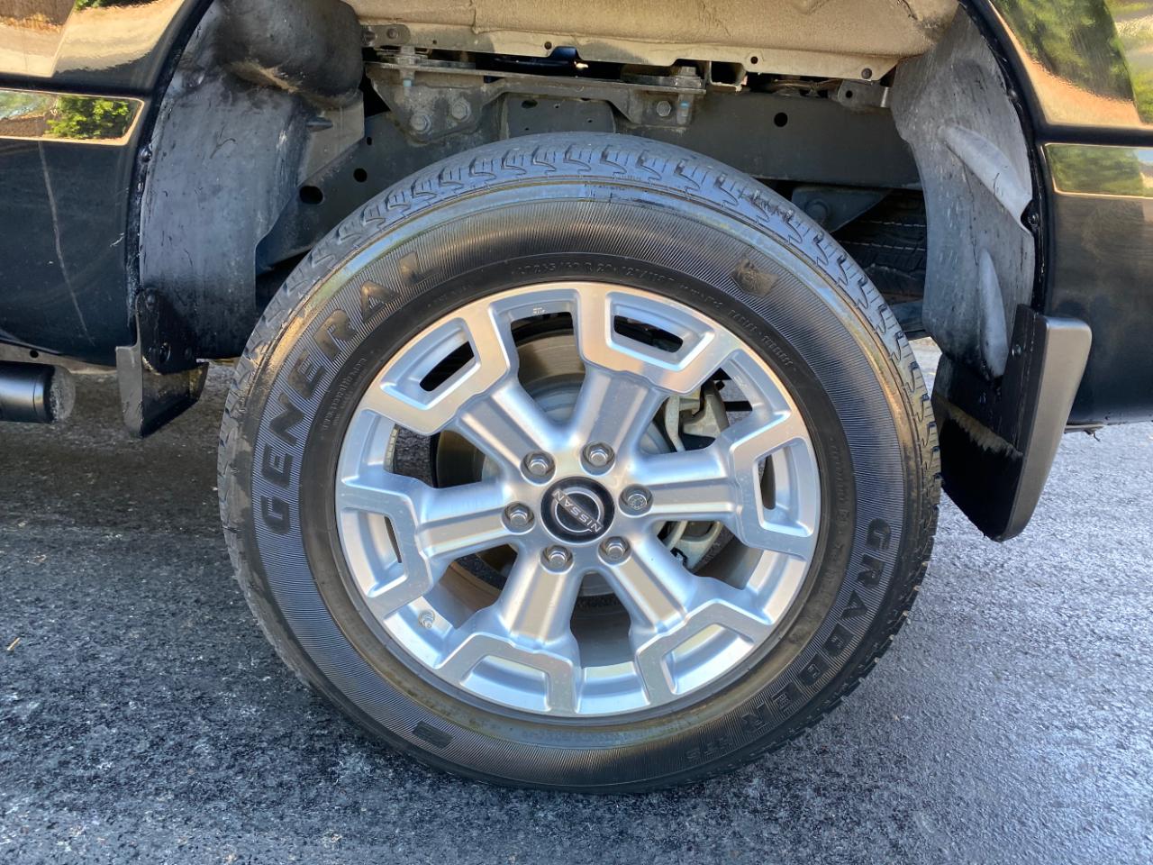 Nissan Titan XD 4x4 Crew Cab SV 2024