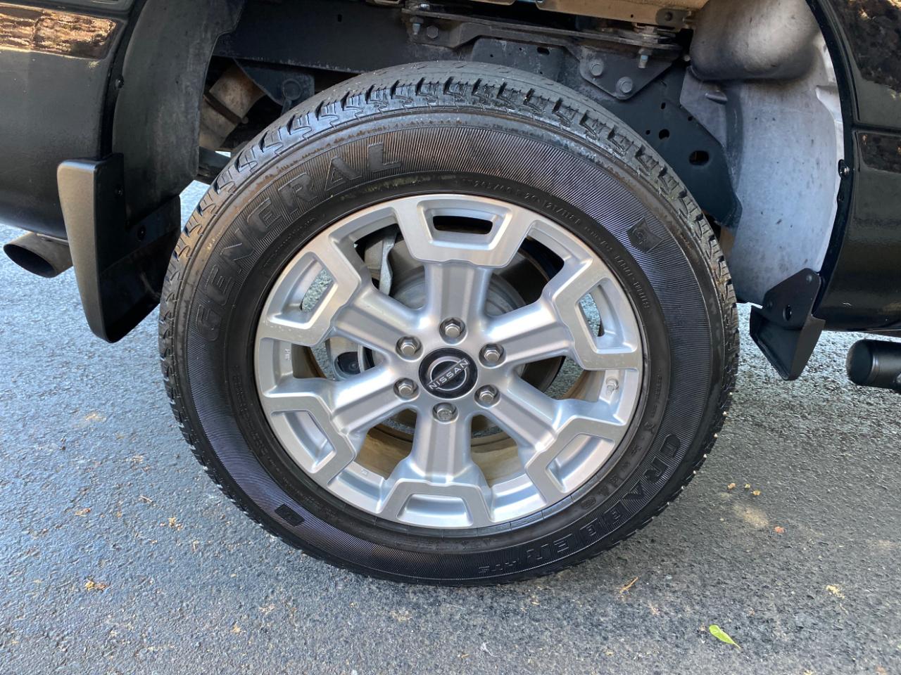 Nissan Titan XD 4x4 Crew Cab SV 2024