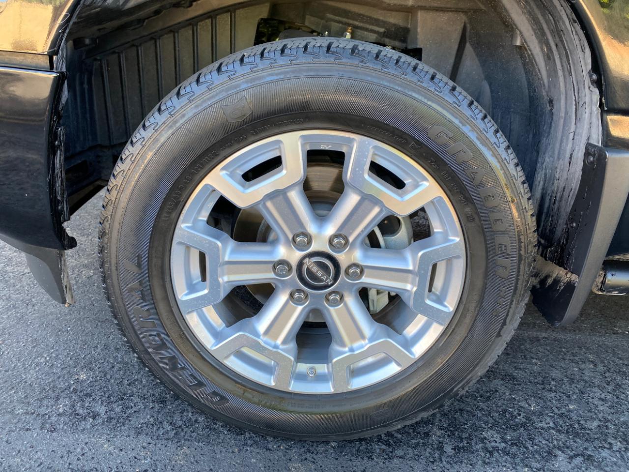 Nissan Titan XD 4x4 Crew Cab SV 2024