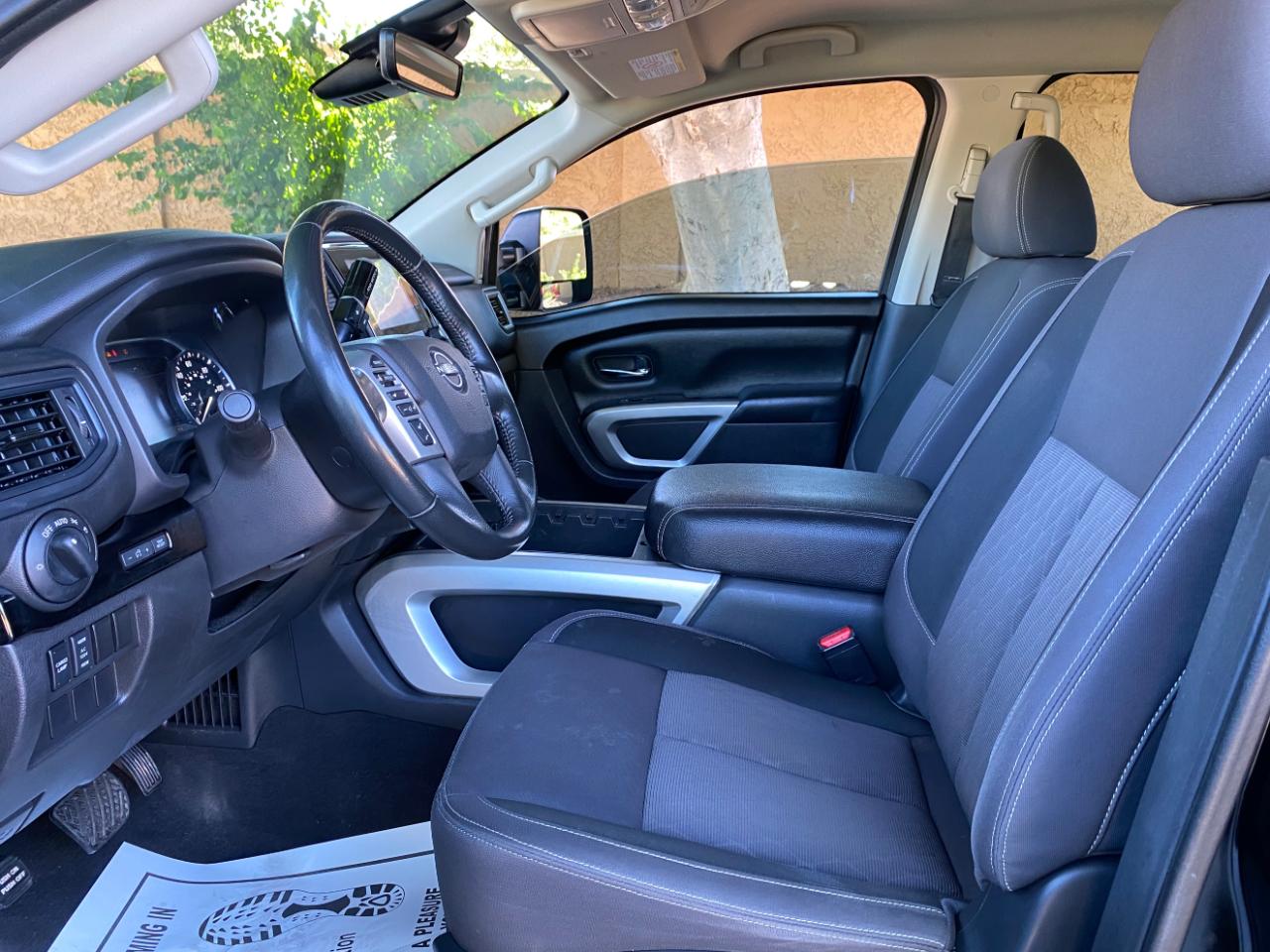 Nissan Titan XD 4x4 Crew Cab SV 2024